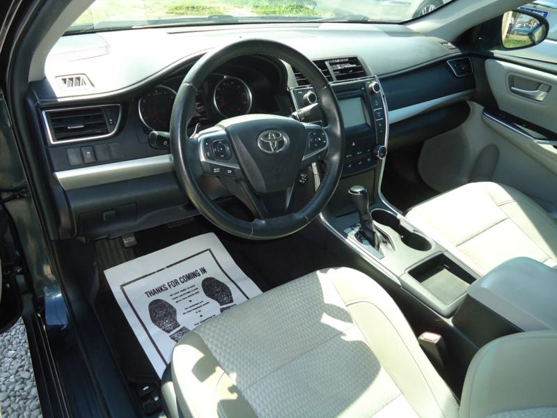 2015 Toyota Camry SE - Photo 6