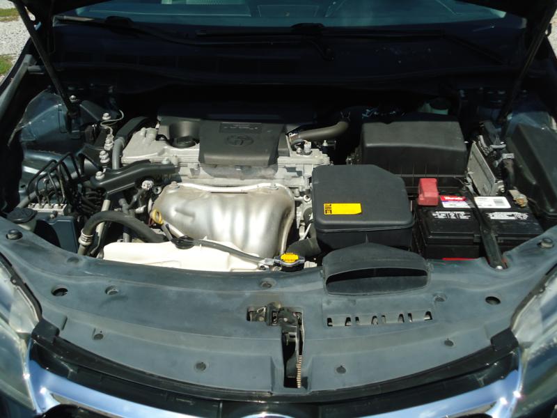 2015 Toyota Camry SE - Photo 16